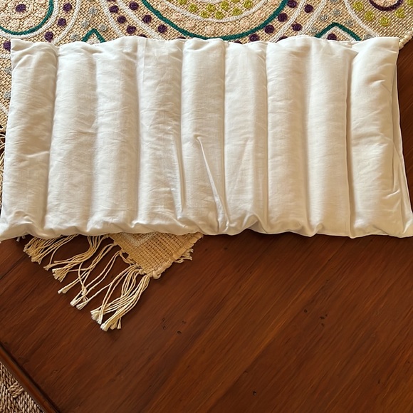 So Therapeutic Himalayan Crystal Salt Therapy Pillow - Picture 5 of 5